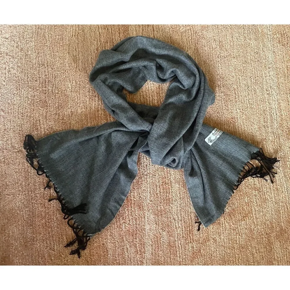 Cashmere Feel Italy Design Scarf Gray Herringbone Fringed 58”x12.5” Unisex
